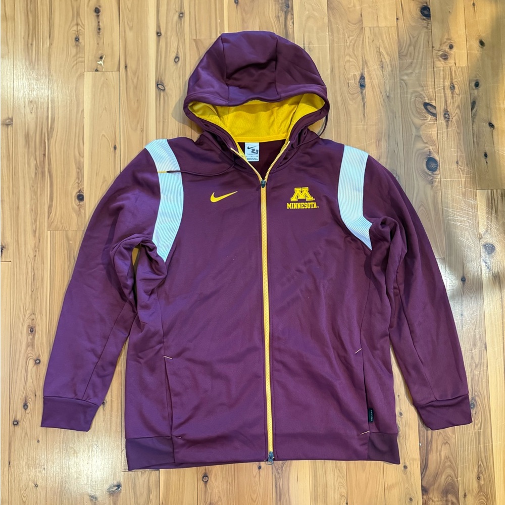 ❤️💛🏀University of Minnesota student athlete game worn zip up Sweatshirt Fox#23